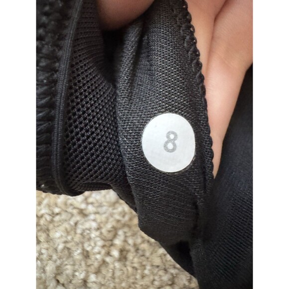 Lululemon Women’s Sports Bra Size 8 – Black Strappy Cross Back Yoga Gym Athletic - Picture 3 of 3